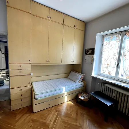 Bright Four-room With A Large Terrace Apartament Turyn